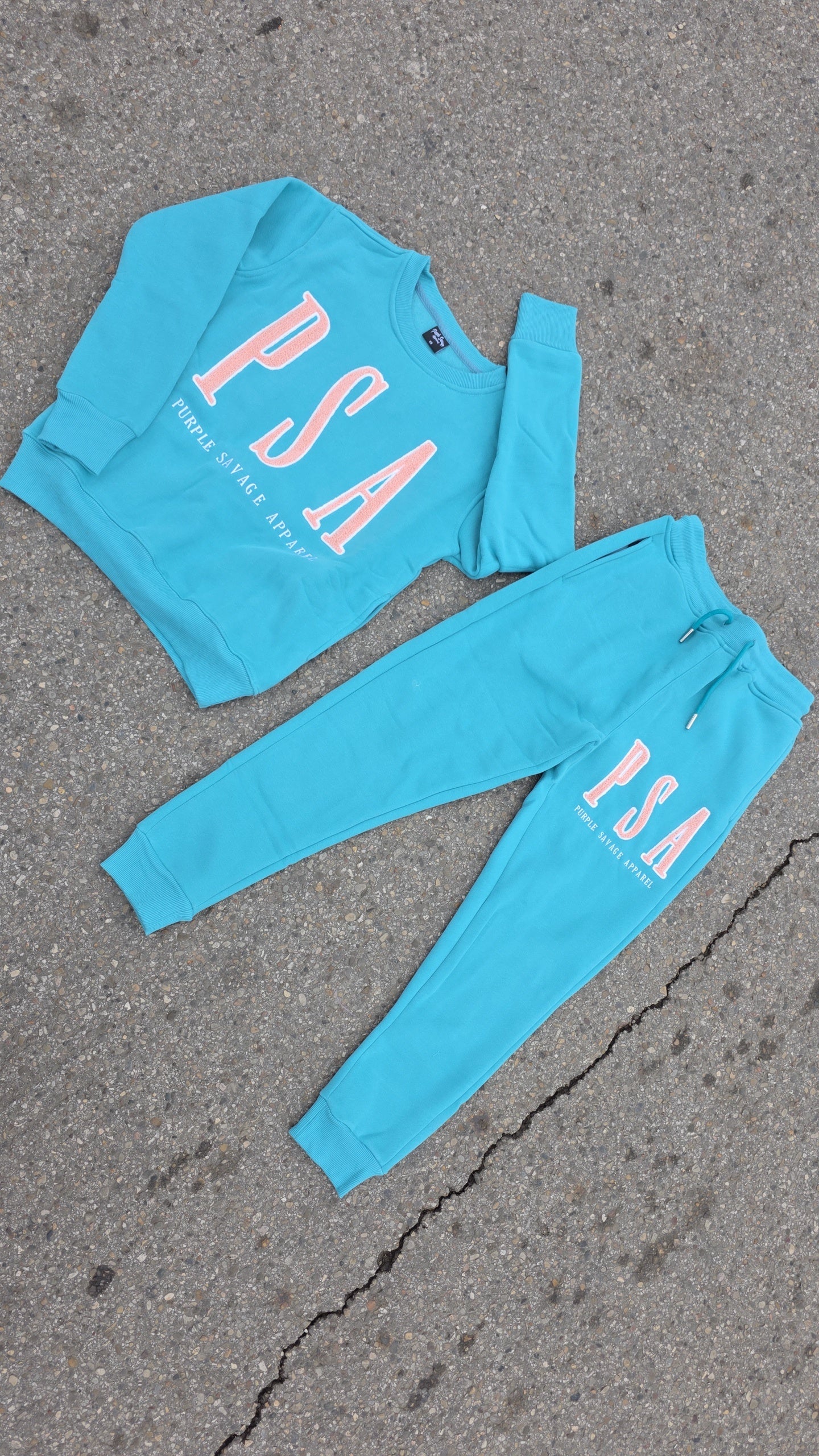 Crew Jogger Outfit